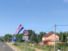 U Čapljini prije nekoliko dana skidali zastave BiH, sada postavljene zastave Hrvatske