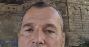 Pretučen književnik Vladimir Arsenijević u Beogradu, otkazana komemoracija žrtvama genocida u Srebrenici