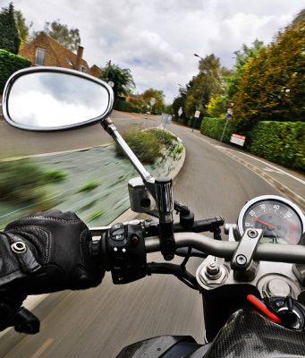 Teška saobraćajna nesreća kod Konjica: Maloljetni motociklista zadobio teške povrede