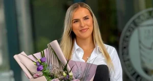 Ponos BiH: Prva u historiji BiH osvojila Grand Winner, a sada je uspješno diplomirala – Nejra Sipović ostvarila veliki uspjeh i na akademskom putu