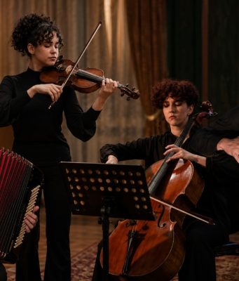 Posebna muzička večer u Jablanici: Belmin Kovačević, Zina Ivković, Hana Hamza i Faris Šukman sevdah donose u klasičnim tonovima
