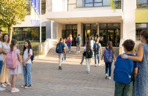 Dok jedni već pakuju školske torbe, drugi imaju još dana odmora: Poznato kada počinje nastava u FBiH