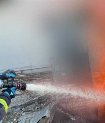 Požar u stanu u Konjicu: Vatrogasci se s vatrom borili gotovo dva sata