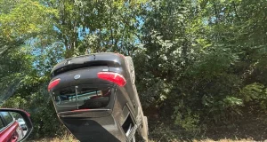 Teška nesreća na M-17 između Konjica i Jablanice: Vozilo sletjelo s ceste, dvije osobe povrijeđene