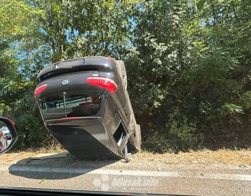 Teška nesreća na M-17 između Konjica i Jablanice: Vozilo sletjelo s ceste, dvije osobe povrijeđene