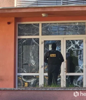 Detalji filmske krađe u Konjicu: Među osumnjičenima i muškarac iz Jablanice, iz sefa ukradeno više od 31.000 KM