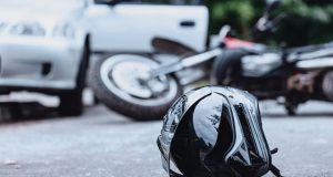 Težak pad motocikliste kod Konjica: Intervenisala Hitna pomoć, potom prebačen na KCUS
