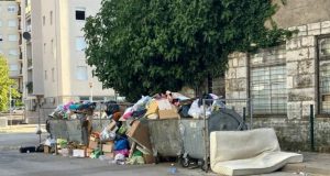 Ostavili otpad pored kontejnera pa dobili kazne: U gradu u Hercegovini za tri dana kažnjeno 15 građana