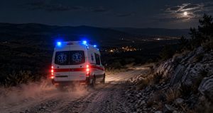 Teška nesreća u Hercegovini: Maloljetnik četverociklom sletio s ceste, prebačen u KBC Split