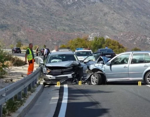 Teža saobraćajna nesreća u Hercegovini: Pet osoba povrijeđeno, prevezene u Mostar(FOTO)