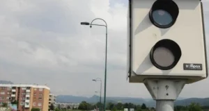 U Hercegovini počelo postavljanje deset novih radara: Bilježit će i mobitel za volanom te nevezanje pojasa