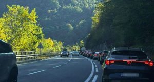 Teška saobraćajna nesreća na M-17 kod Konjica: Mladi biciklista teško povrijeđen u sudaru s automobilom