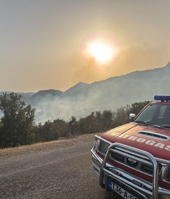 Požar na otvorenom prostoru u Hercegovini: Tokom intervencije pronađeno beživotno tijelo (FOTO)