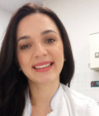 Elma Teletović, medicinska sestra iz Jablanice: „Nekada jedna lijepa riječ ili osmijeh mogu pružiti više utjehe nego što možemo zamisliti, ovaj poziv birajte srcem..”