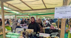 Vrijedni Jablaničani predstavili svoje proizvode na 16. Konjic Food Festu: Od domaćih sokova i ajvara do likera i rukotvorina (FOTO)