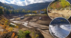 Jablaničko jezero ponovo otkriva staro korito Neretve: Voda se znatno povukla, prizori ogoljenog jezerskog dna ponovo privlače pažnju javnosti (FOTO/VIDEO)