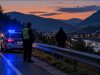 Nesvakidašnji incident u Jablanici: Strani državljanin obavljao nuždu pored magistralnog puta, pa dobio prekršajni nalog