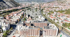 Velika investicija Emira Spahića u Hercegovini: Niču četiri zgrade sa 356 stanova, planiran i trgovački centar (VIDEO)