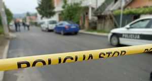 Jeziva nesreća u bh. gradu: Poginuo 17-godišnjak, još tri osobe povrijeđene