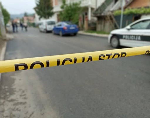 Jeziva nesreća u bh. gradu: Poginuo 17-godišnjak, još tri osobe povrijeđene